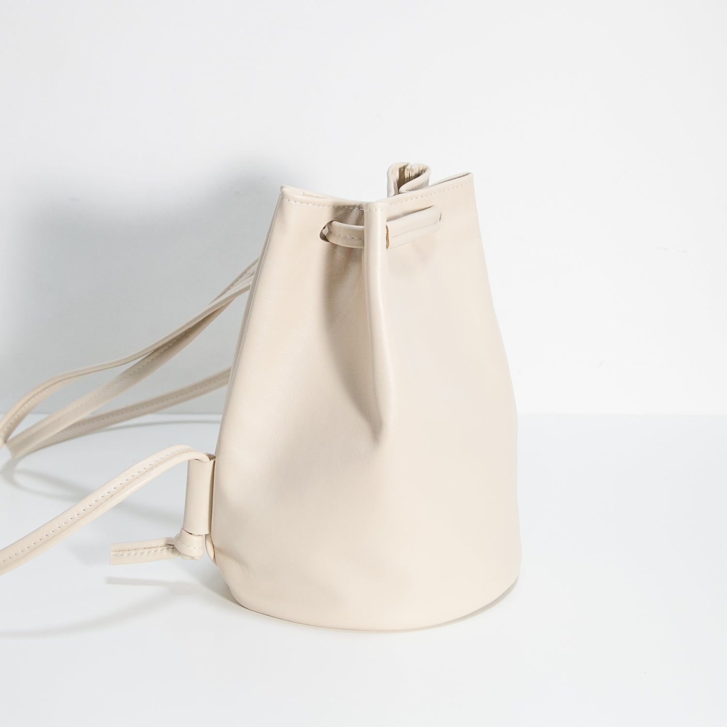 Small Hours | Personalized leather goods + minimalist bags